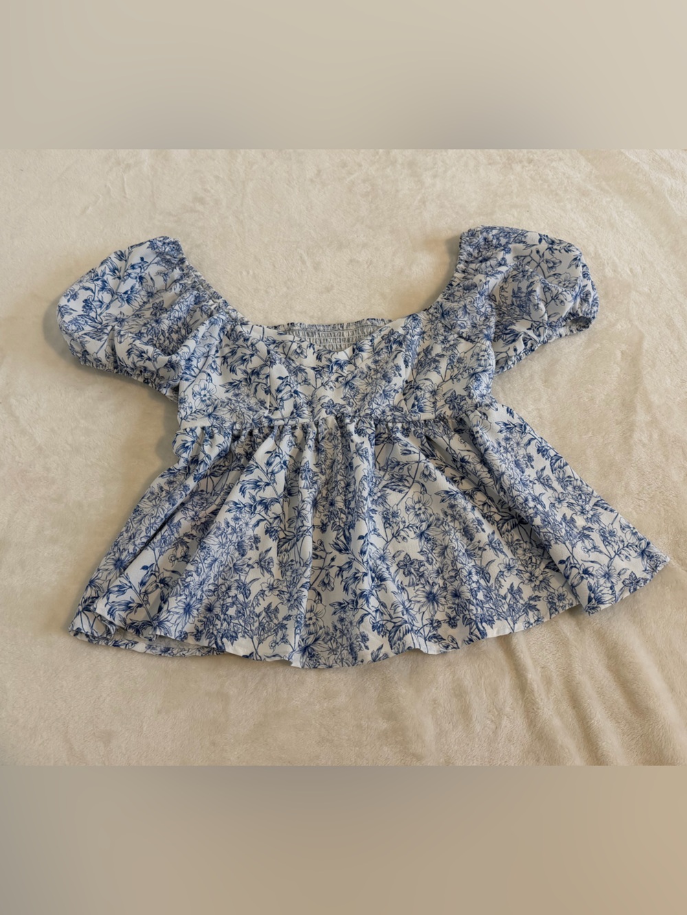 SHEIN Size Small Blue & White Floral Puff Sleeve Peplum Top